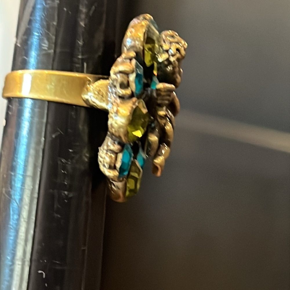 Cherub Ring with Adjustable Band. Green & Blue Rhinestones on a copper setting - Picture 6 of 8